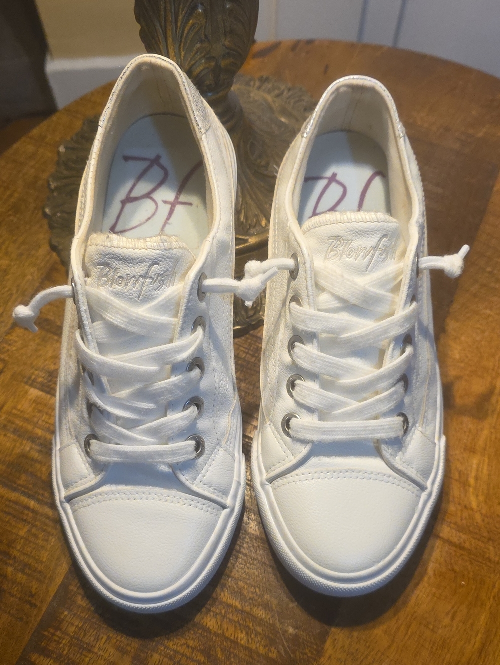 Blowfish Women's White Low-Top Lace Sneakers